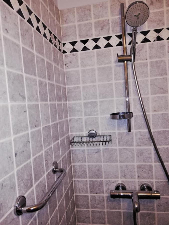 Un logis au 13 Faubourg de France à Bouillon à 50m de la Semois Exterior foto