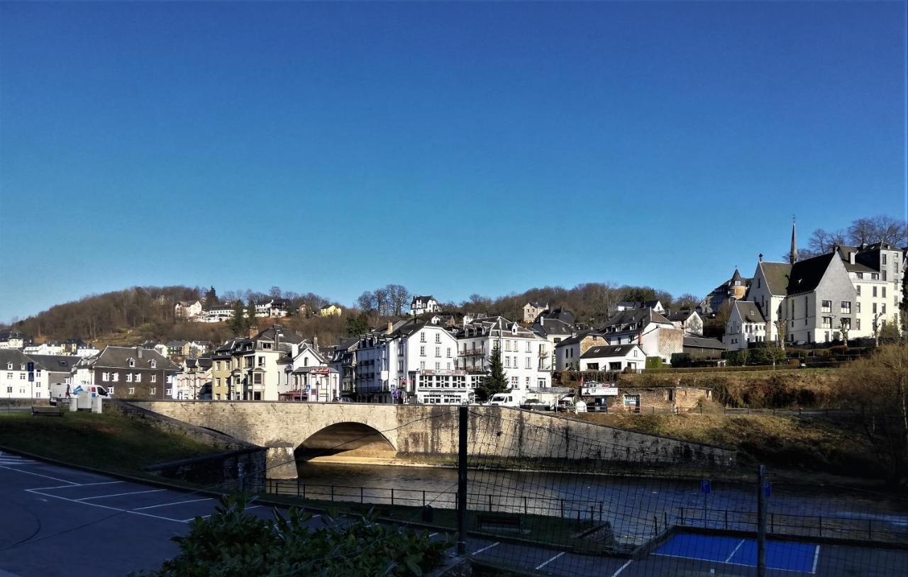 Un logis au 13 Faubourg de France à Bouillon à 50m de la Semois Exterior foto