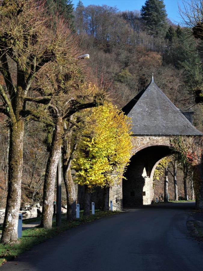 Un logis au 13 Faubourg de France à Bouillon à 50m de la Semois Exterior foto