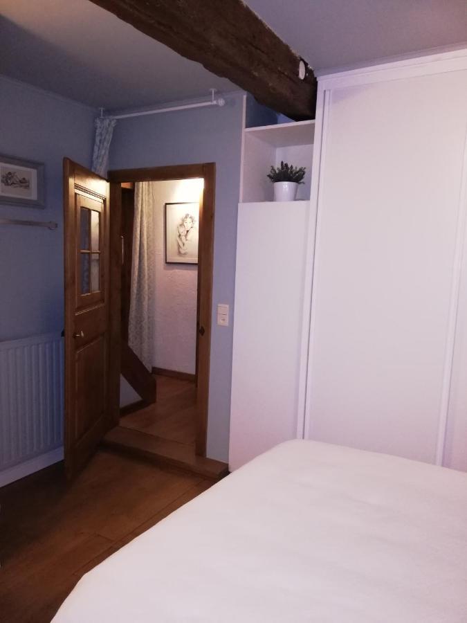 Un logis au 13 Faubourg de France à Bouillon à 50m de la Semois Exterior foto