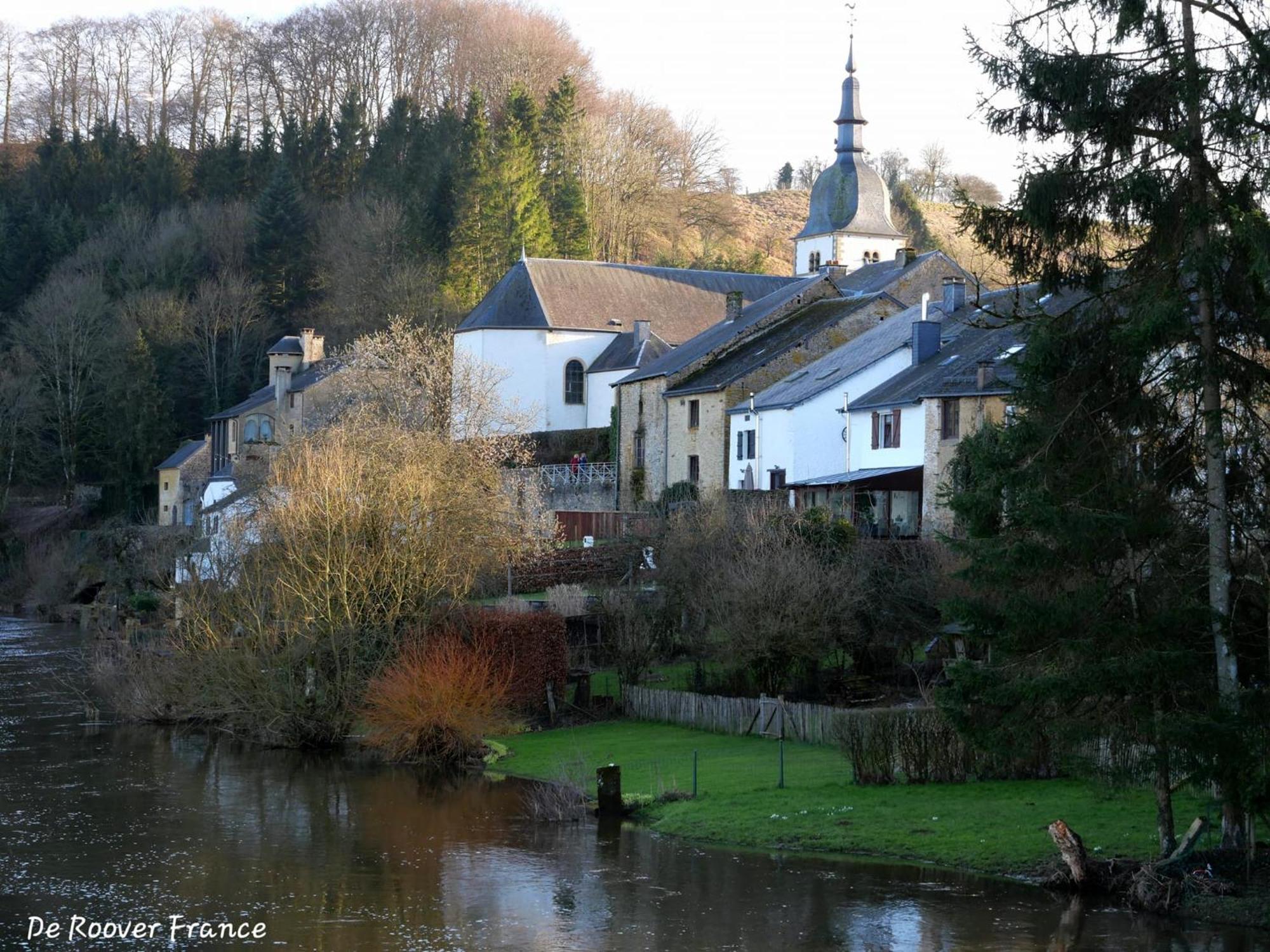 Un logis au 13 Faubourg de France à Bouillon à 50m de la Semois Exterior foto